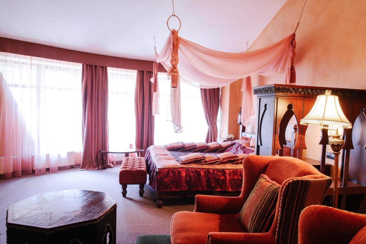 Трипільське Сонце Hotel Podgortsy  Екстериор снимка
